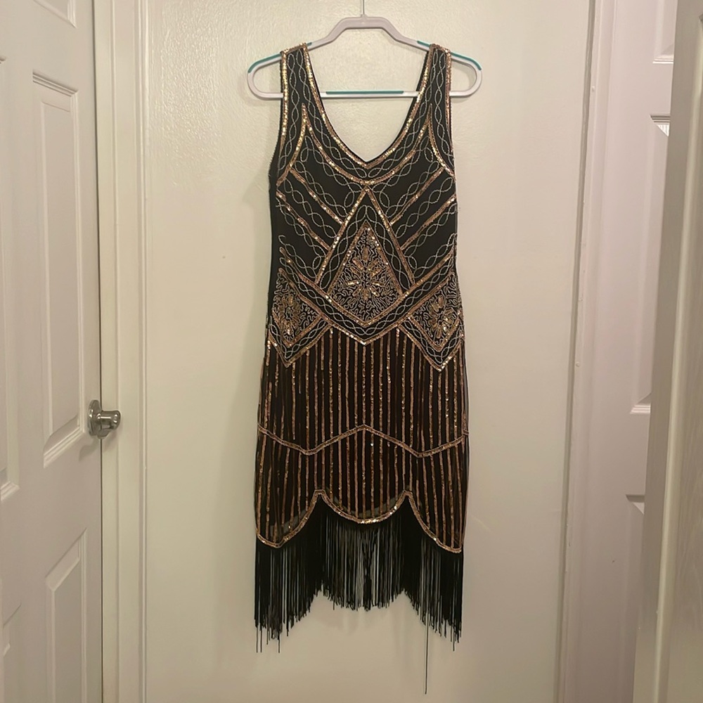 Flapper girl dress